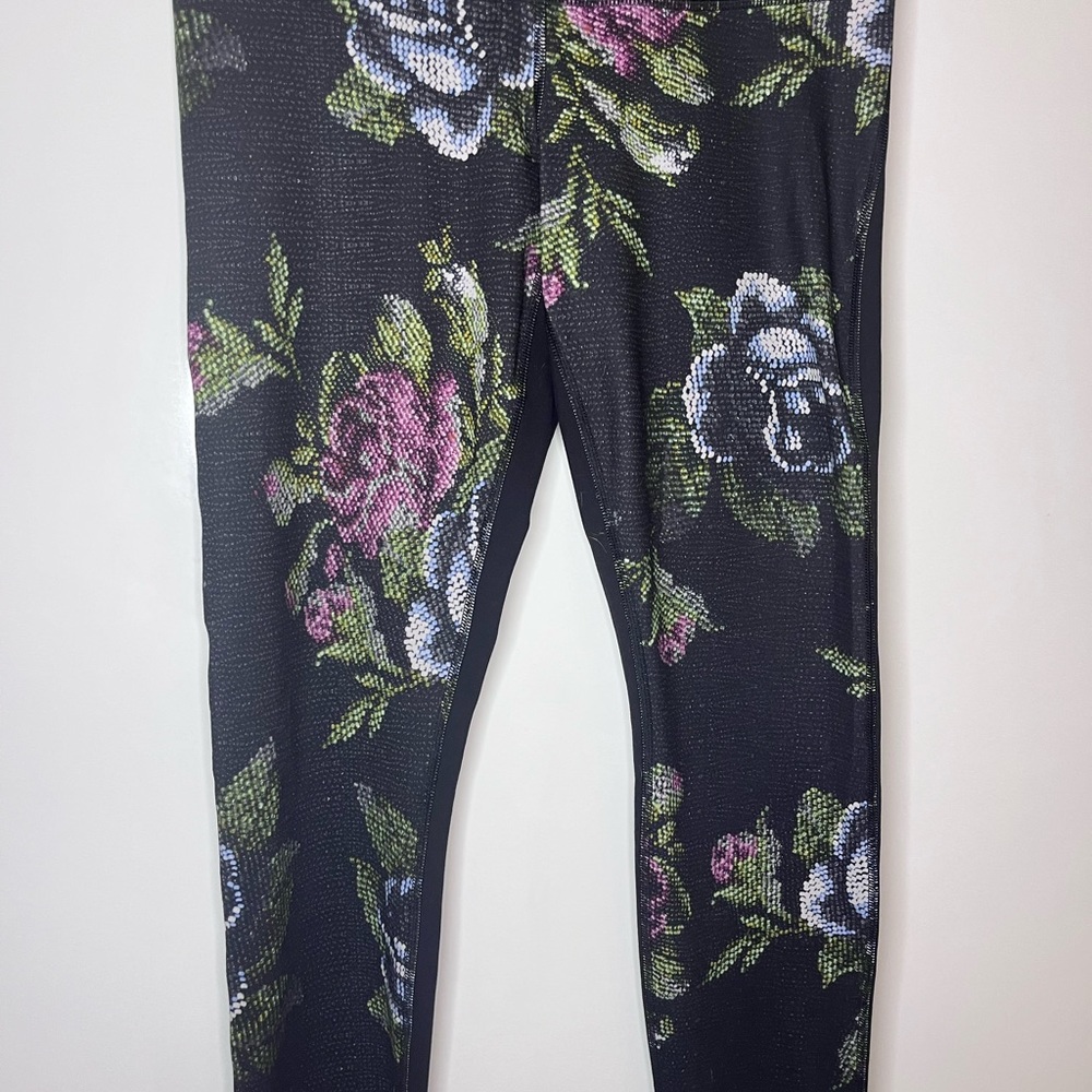 Sold Lululemon floral print pants leggings SZ 10